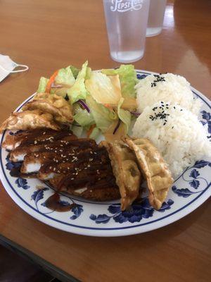 Lunch special crispy chicken and gyoza