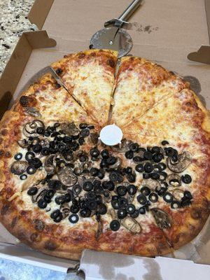 Large half cheese/ half mushroom and olive pizza