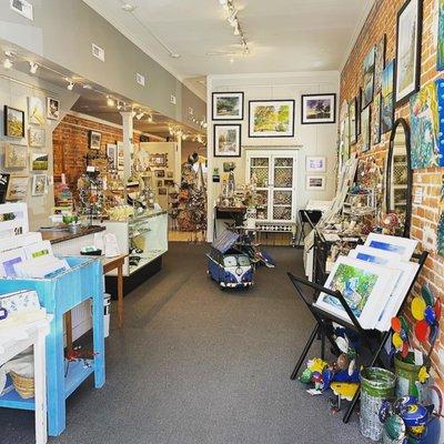 Lantana's Gallery and Fine Gifts