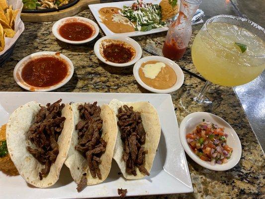 Tacos de carne asada