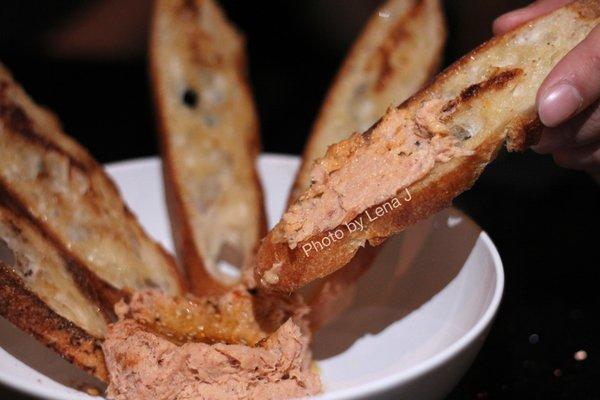 Smoked Salmon Pastrami Dip ($12) - House-smoked Atlantic belly, mustard cream cheese, Zingerman's baguette. Quite salty.