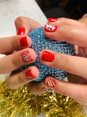 Christmas inspired gel manicure