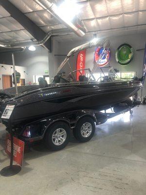 Ranger 2080 MS with 250hp motor!