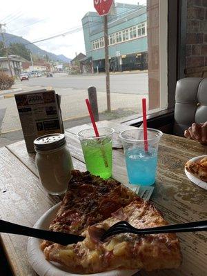 Ketchikan's Gold Pan Pizza