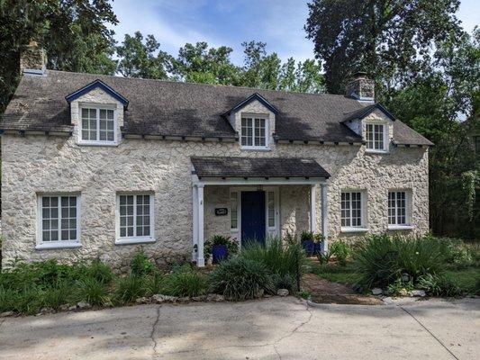 In 2020 KitchenAble relocated to our beautiful new kitchen on Briarcliff Rd.