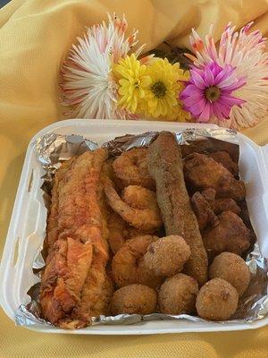 Supreme Fish and Shrimp Basket