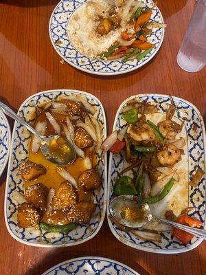 Drunken noodles and sesame chicken. Sweet and FAST SERVICE