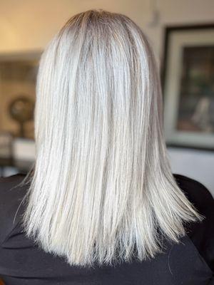 Turn up your brightness- Studio 1221 Reno Bleach blonde specialist