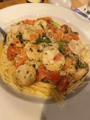 Shrimp and lobster scampi