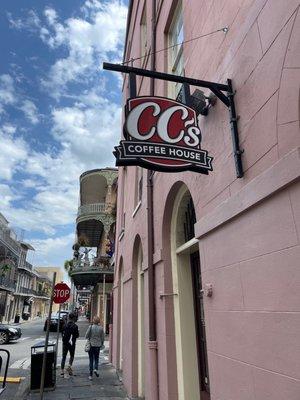 Iconic French Quarter location