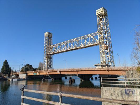 Fruitvale Bridge Park