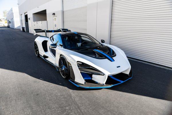 McLaren Senna custom accents in race mode