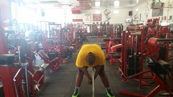 Big Guy Gilliard 6'9 296lbs  dragging chains.