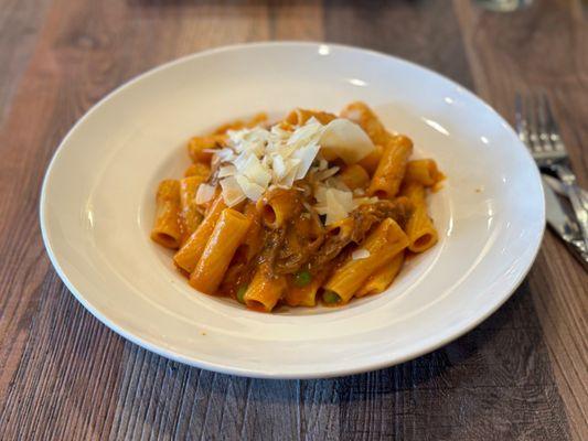 Short ribs rigatoni