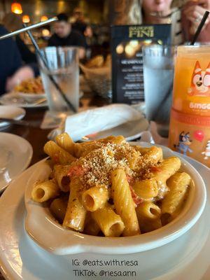 Rigatoni Bolognese ($9.95 - happy hour pricing)