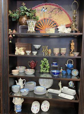 Asian tableware & collectibles