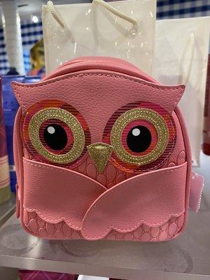 So cute but wish this had a handle or strap to carry.