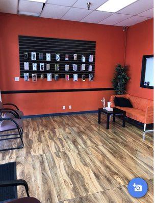 Lobby view of the phone repair near bradenton Florida! Relax while your phone is repaired our shop for cases