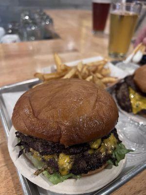 Classic Burger with 2 Pattie's and fries