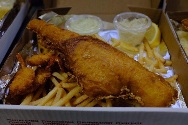 Fish fry with three shrimps! Yum!