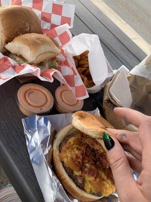 Seasoned Curly Fries, fry sauce, Bacon Mac & Cheese Bite Burger, Hawaiian Burger