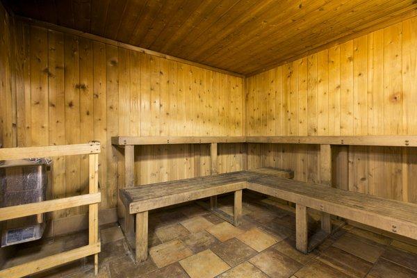 Relax post-workout in our private sauna.