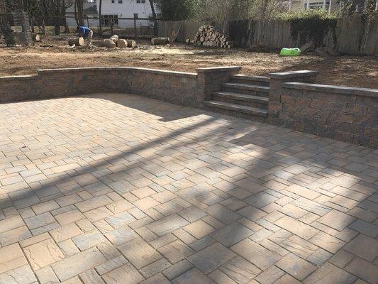 Techo Bloc Mini-Creta walls and steps with architectural caps