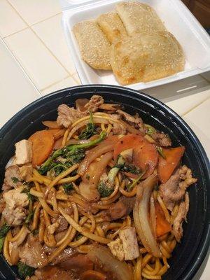 One of my favorite lunches - pork & veggie BBQ with fresh pocket breads