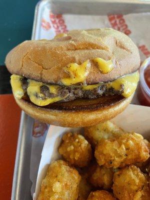 Cheese burger with tots