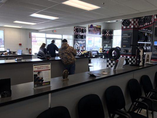 Les Schwab Tire Center