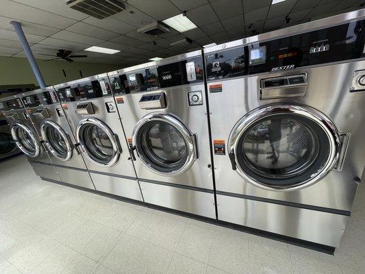 These are the largest commercial washers that can handle huge capacity