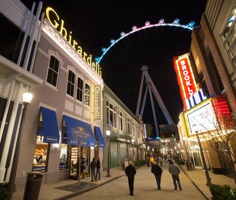 Ghirardelli Ice Cream & Chocolate Shop