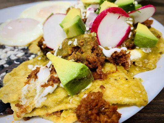 Green chilaquiles