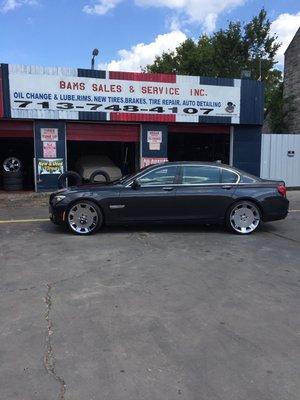 1 stop shop waxed,oil change and rims installed