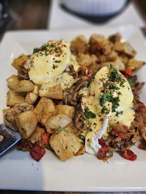 Carnitas Benedict's