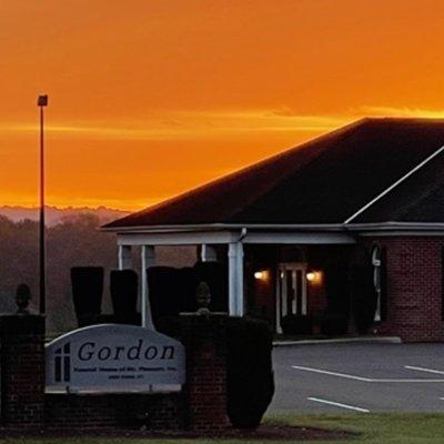 Gordon Funeral Home & Crematory