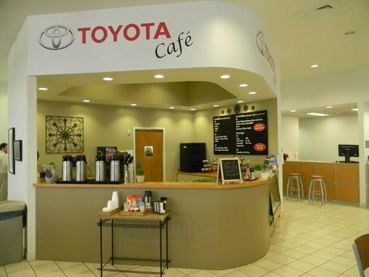 Enjoy something to eat or drink in the Toyota Cafe.