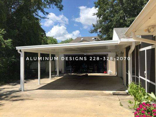 Double carport, white aluminum, non-insulated