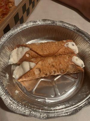 Two cannoli dessert