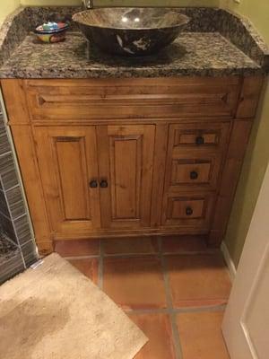 Very nice custom vanity made by Reinhardt. Quality all the way through. This is the highlight of my remodel.