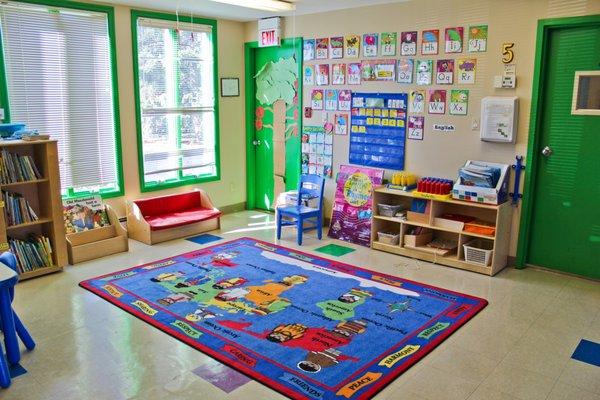 Montessori classroom - English language