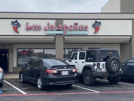 Welcome to Los Jalapeños