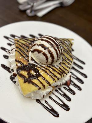 Crepe strawberry mango nutella and vanilla ice cream