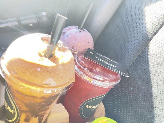 I'm so STOKED to have purchased a couple smoothies and a juicy tea!! Awesome people