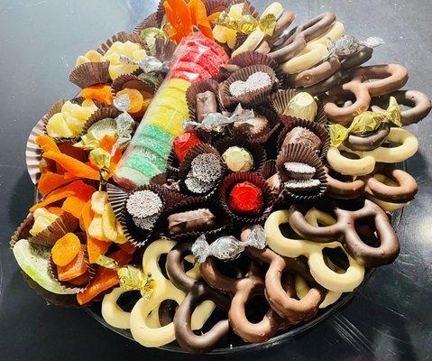 we can make a Delicious candy tray for any occasion.