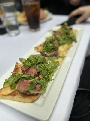 Steak flatbread