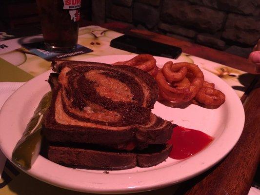 Patty melt with onion rings