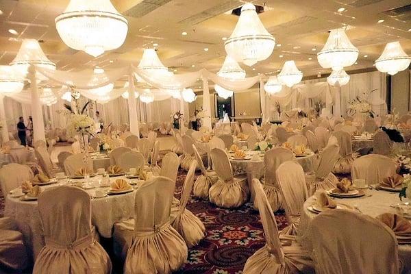 Causeway Bay Hotel - Lansing, MI - Lansing Hotels - Lansing Wedding Venue