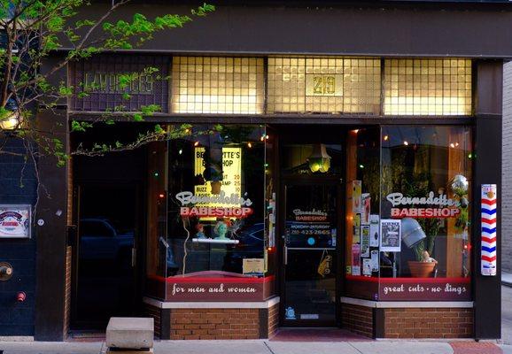 My favorite place to cut hair in Lafayette area. Period.