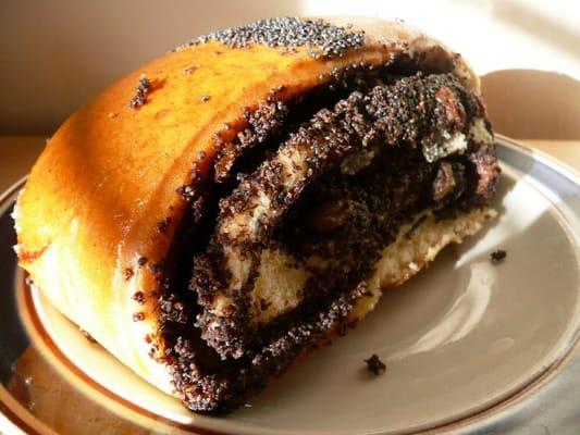 Poppy seeds sweet bread